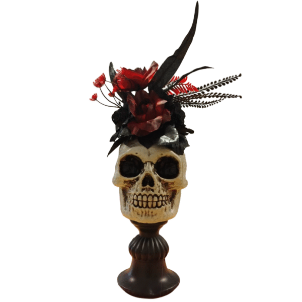 CENTRO DE MESA CALAVERA C/FLORES Y PLUMA X1